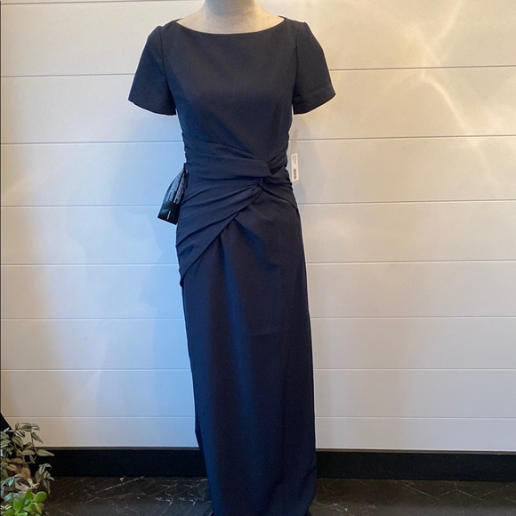 Kay Unger Dresses & Skirts - Kay Unger Elegant Navy Blue Maxi Dress